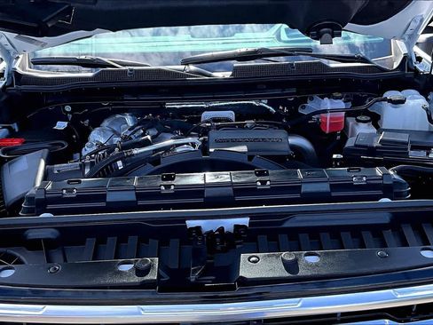 Used 2026 Chevrolet Silverado 2500 High Country w/ Technology Package AWD/4WD image 9