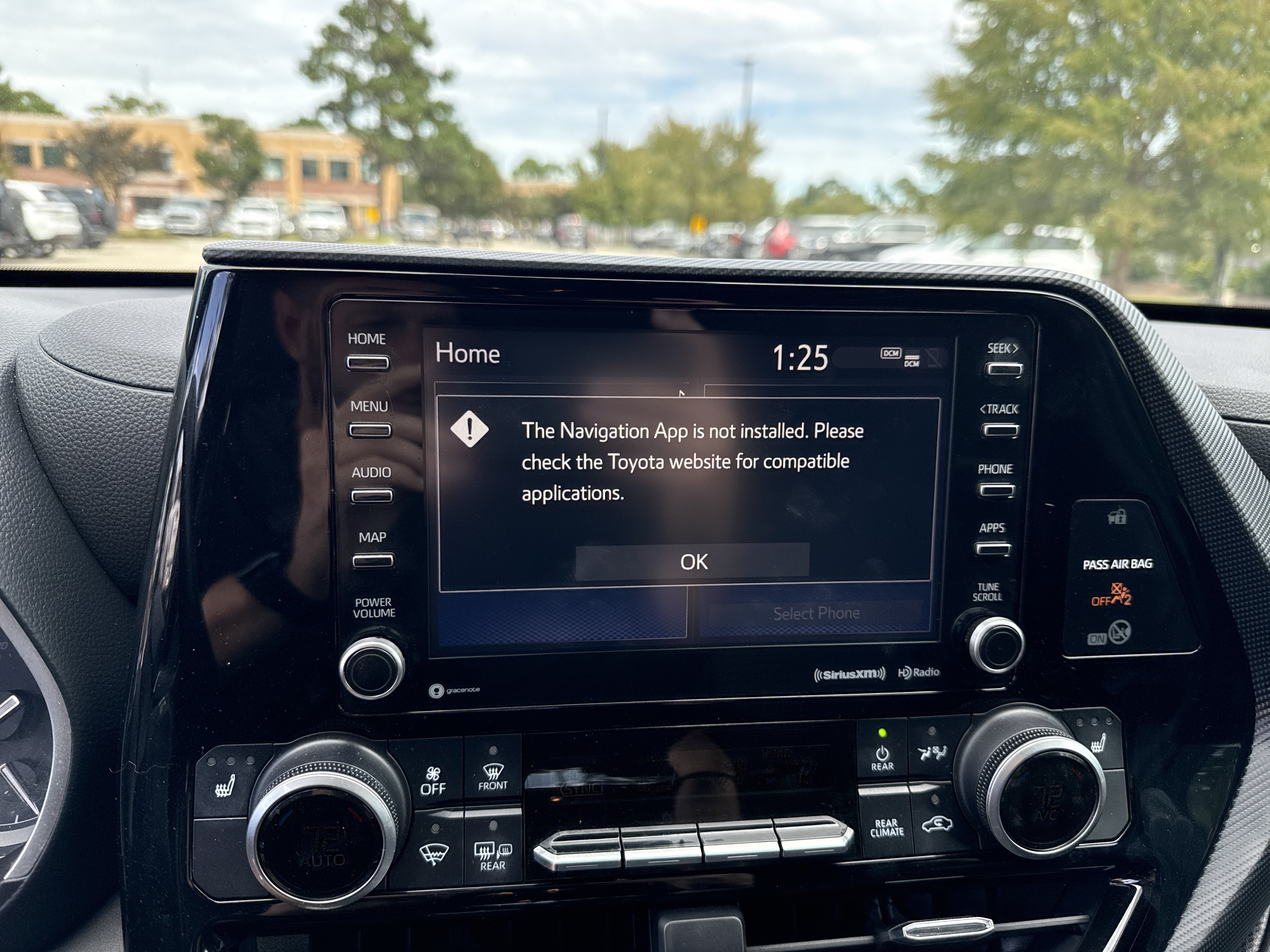 Used 2021 Toyota Highlander XSE AWD/4WD image 23