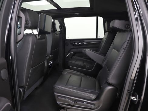 Used 2021 GMC Yukon XL Denali w/ Denali Ultimate Package image 23