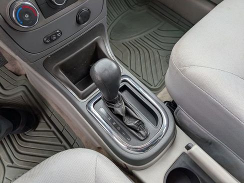 Used 2009 Chevrolet HHR LT FWD image 4