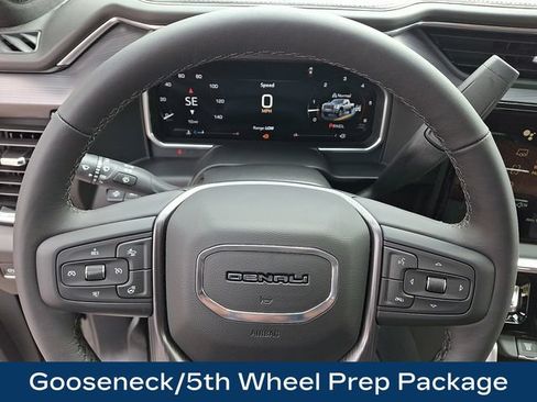 Used 2026 GMC Sierra 3500 Denali Ultimate AWD/4WD image 4