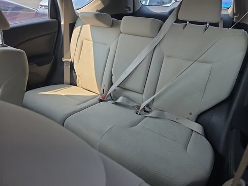 Used 2016 Honda CR-V LX image 4