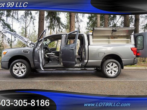 Used 2021 Nissan Titan SV w/ SV Convenience Package image 28