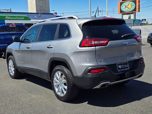 Used 2015 Jeep Cherokee Limited w/ Technology Group AWD/4WD image 8