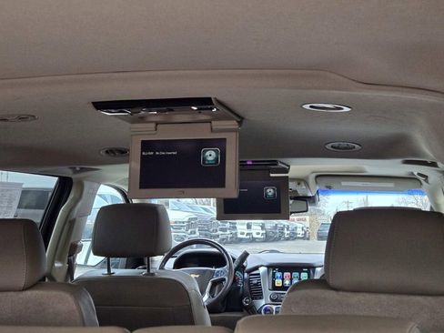 Used 2019 Chevrolet Suburban Premier image 17