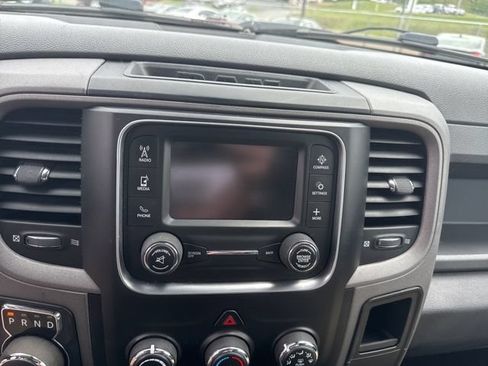 Used 2015 RAM 1500 Express AWD/4WD image 16