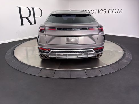 Used 2021 Lamborghini Urus AWD/4WD image 8