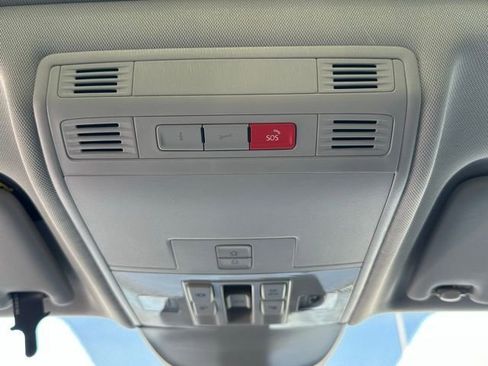 New 2026 Volkswagen Taos SE AWD/4WD image 39
