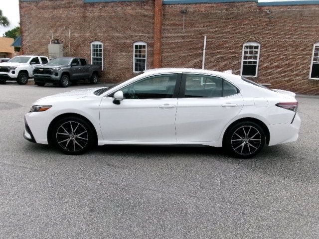 Used 2024 Toyota Camry SE w/ Convenience Package FWD image 6