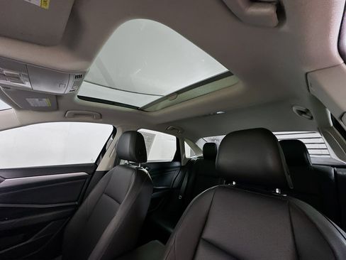 Used 2020 Volkswagen Jetta SE FWD image 32