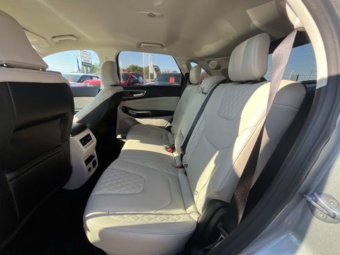 Used 2024 Ford Edge Titanium image 15