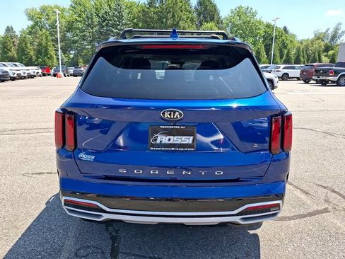 Used 2021 Kia Sorento S w/ Panoramic Sunroof Package FWD image 5
