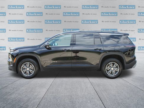 Used 2026 Chevrolet Traverse LT w/ Driver Confidence Package FWD image 9