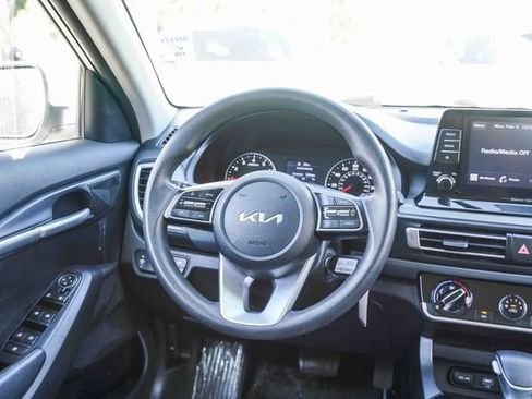 Certified 2023 Kia Seltos LX image 16