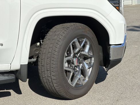 Used 2026 GMC Sierra 1500 SLT RWD image 5