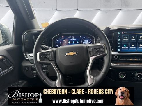 Used 2024 Chevrolet Silverado 1500 LT image 23