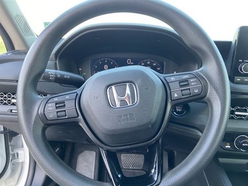 Used 2023 Honda Accord EX image 30