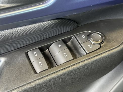 Used 2024 Chevrolet Equinox EV LT FWD image 22
