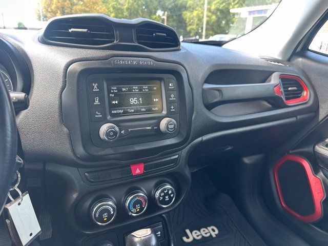 Used 2015 Jeep Renegade Trailhawk AWD/4WD image 15