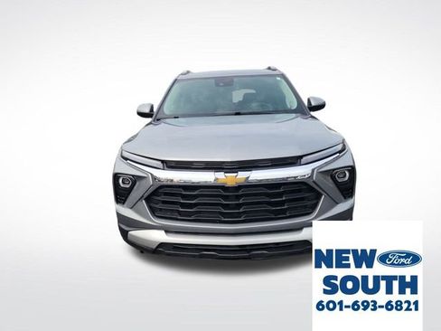 Used 2024 Chevrolet TrailBlazer LT w/ Convenience Package image 8