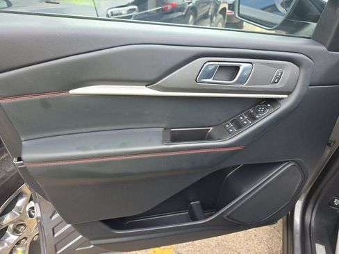 Used 2025 Ford Explorer ST-Line AWD/4WD image 15