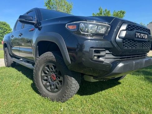 Used 2018 Toyota Tacoma TRD Pro AWD/4WD image 7