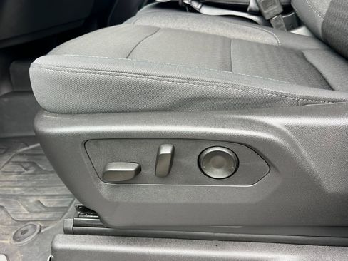 Used 2025 GMC Sierra 1500 SLE image 14