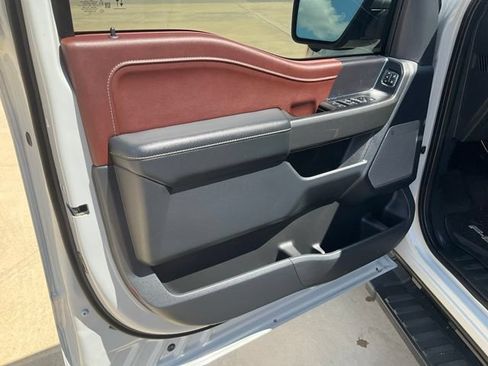 Used 2023 Ford F150 Lariat AWD/4WD image 4