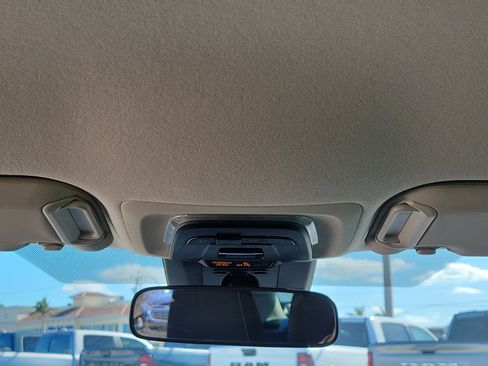 Used 2025 Toyota Corolla LE image 20