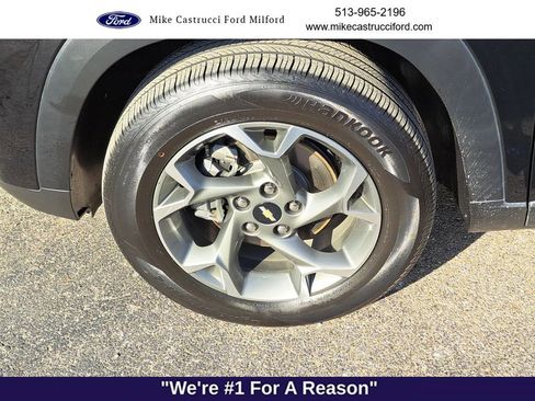 Used 2024 Chevrolet Trax LT w/ Driver Confidence Package image 9