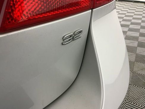 Used 2008 Volvo V70 image 14