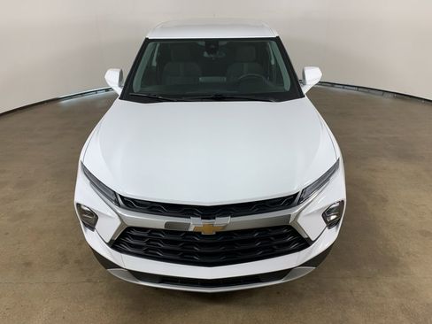 Used 2025 Chevrolet Blazer LT image 4