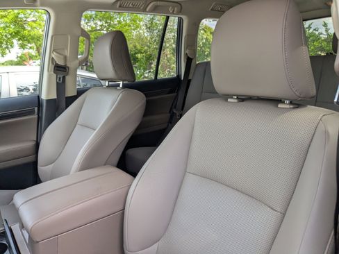 Certified 2023 Lexus GX 460 Premium w/ Accessory Package image 8