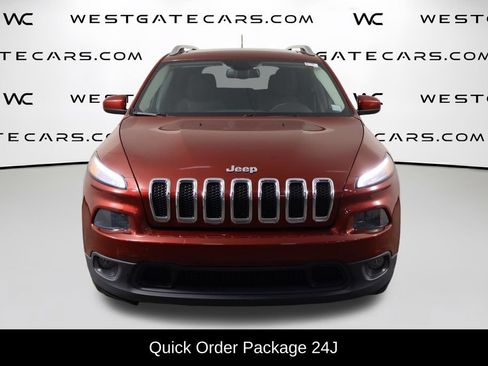 Used 2015 Jeep Cherokee Latitude w/ Comfort/Convenience Group FWD image 2