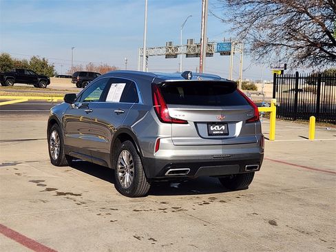 Used 2024 Cadillac XT4 Premium Luxury image 6