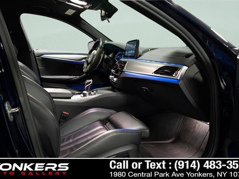 Used 2022 BMW M5 image 40