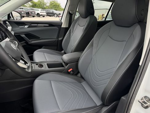 New 2026 Volkswagen Tiguan SE FWD image 24