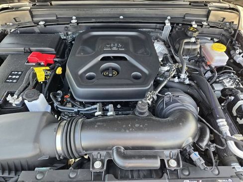 Certified 2025 Jeep Wrangler Unlimited Sport AWD/4WD image 40