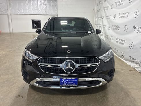 Used 2025 Mercedes-Benz GLC 300 GLC 300 image 2