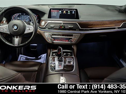 Used 2020 BMW 740i w/ M Sport Package RWD image 28