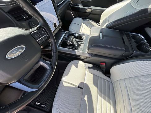 Used 2023 Ford F150 Lightning Platinum image 10