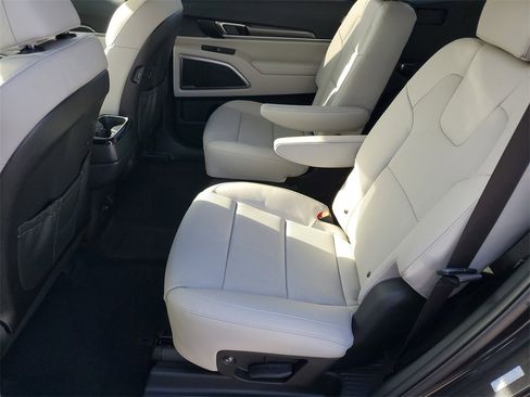 New 2025 Kia Telluride S image 21