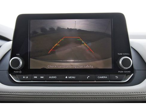 Used 2023 Nissan Rogue SV image 21