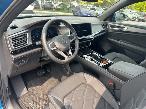 Used 2024 Volkswagen Atlas Cross Sport SE image 20