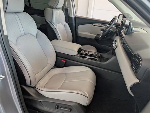Used 2023 Honda Pilot Elite image 16