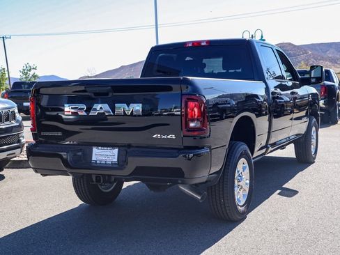 New 2026 RAM 2500 Big Horn AWD/4WD image 4