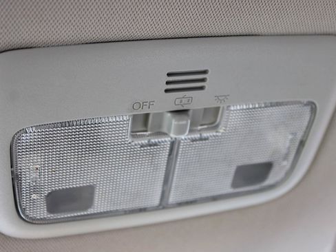 Used 2019 Toyota Corolla LE FWD image 33