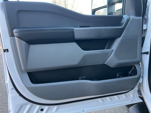 Used 2024 Ford F250 XLT w/ Snow Plow Prep Package image 10