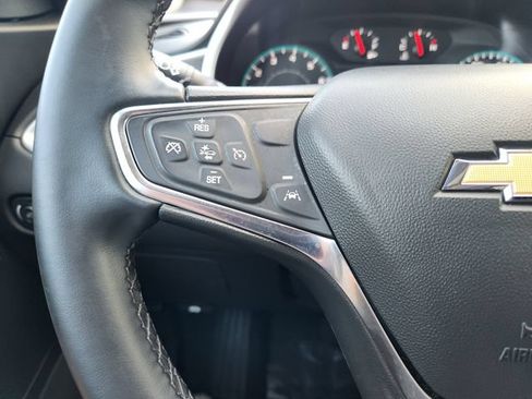 Used 2025 Chevrolet Malibu RS FWD image 30