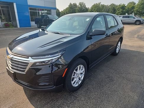 Used 2024 Chevrolet Equinox LS FWD image 3